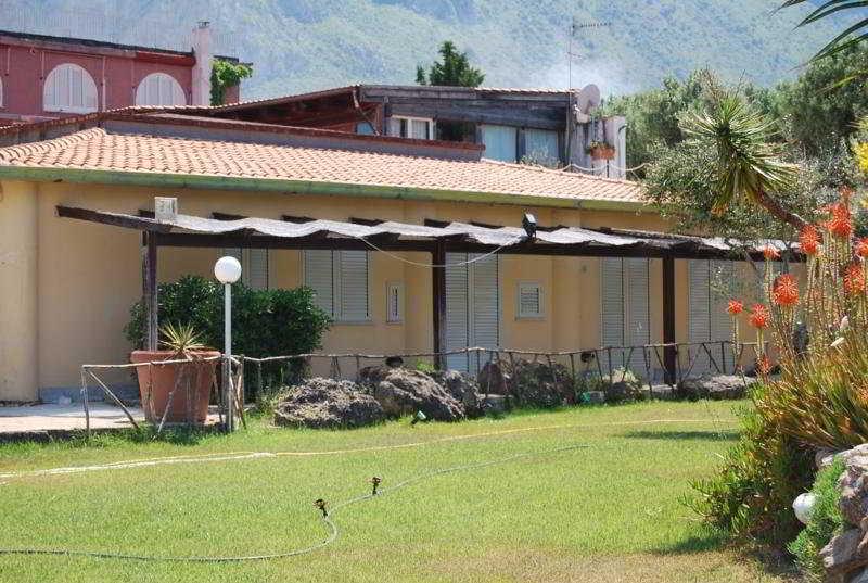 Hotel Sport Club Portorais Carini Exterior foto